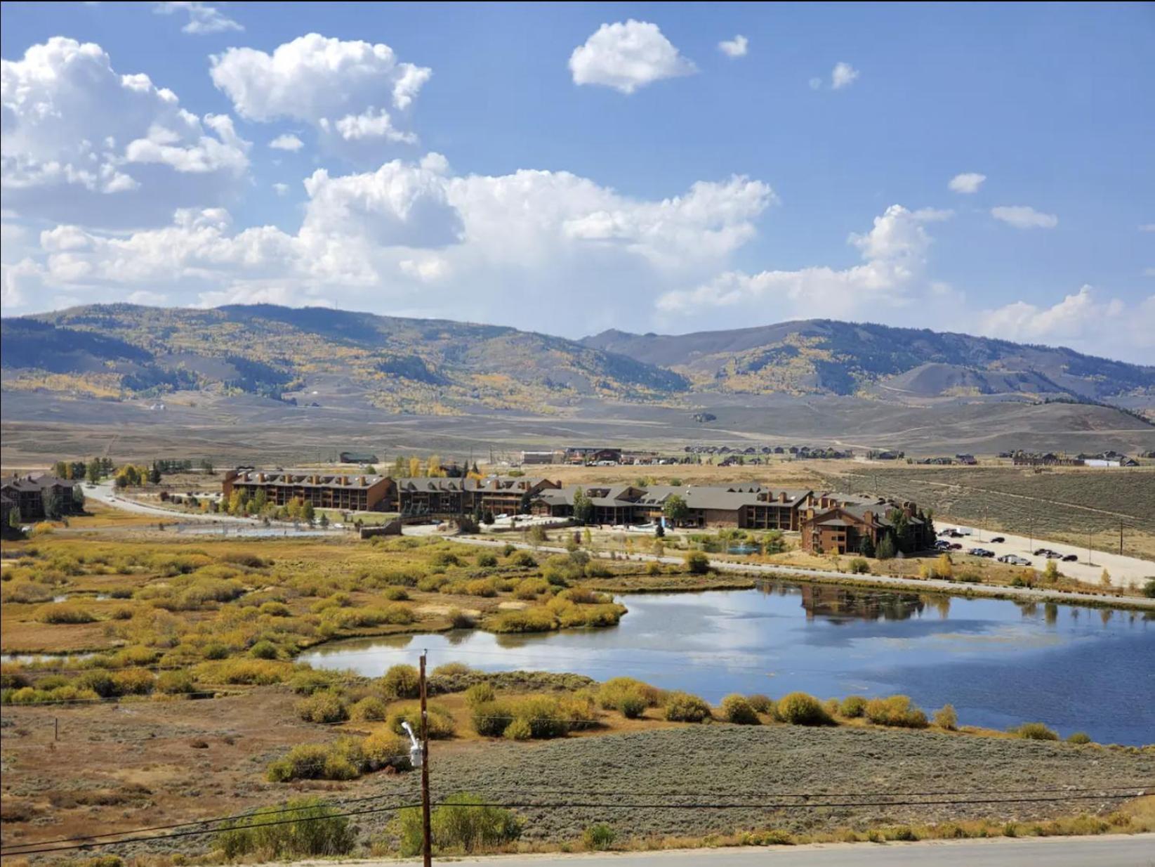 Relax, Adventure, Views, Amenities+Memories Apartment Granby Luaran gambar