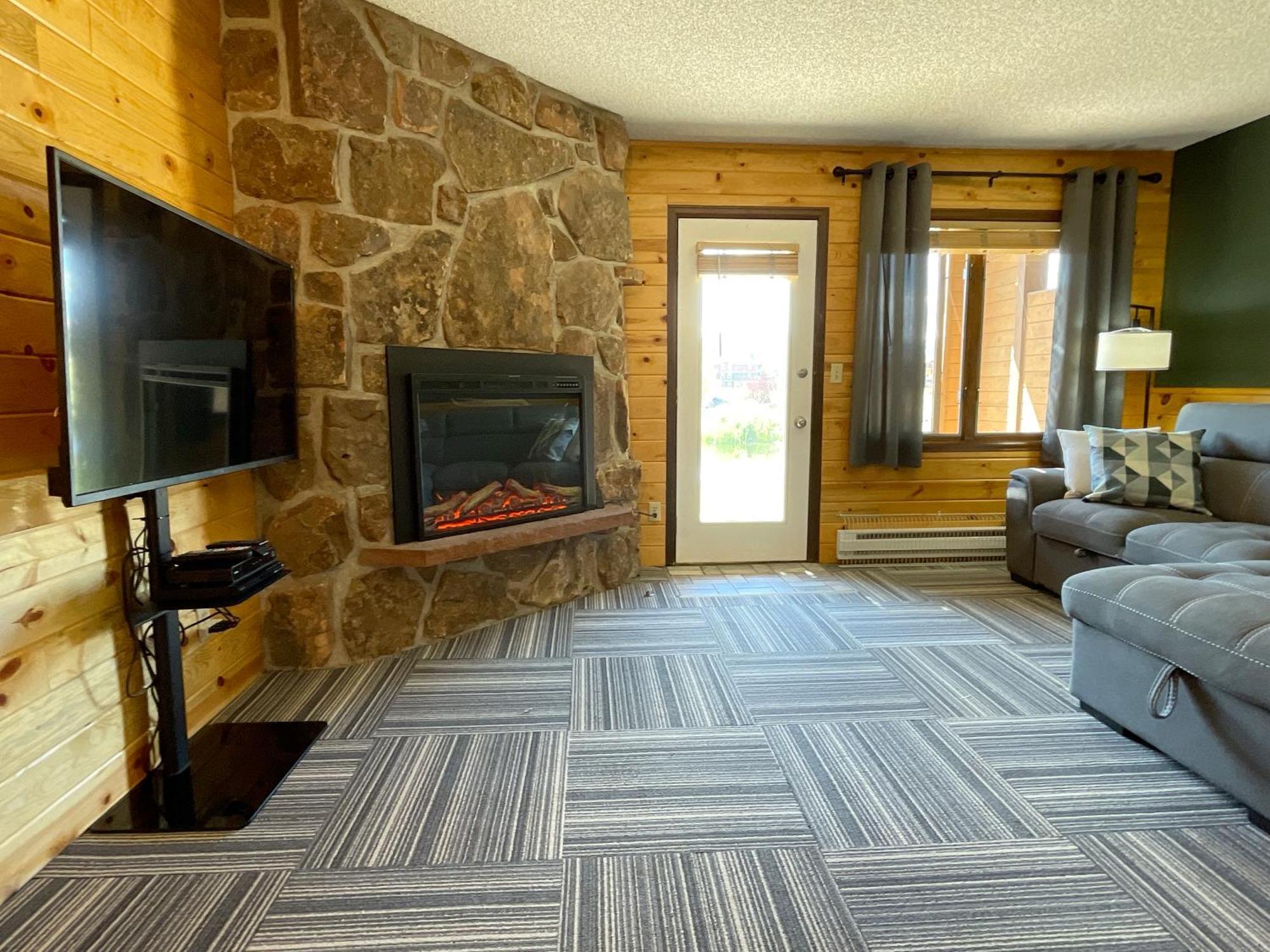 Relax, Adventure, Views, Amenities+Memories Apartment Granby Luaran gambar