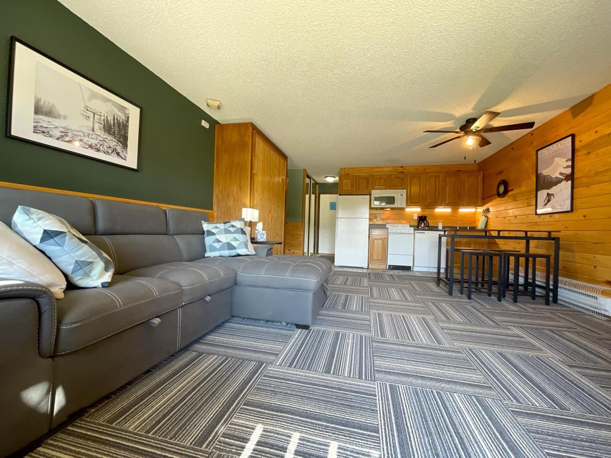 Relax, Adventure, Views, Amenities+Memories Apartment Granby Luaran gambar