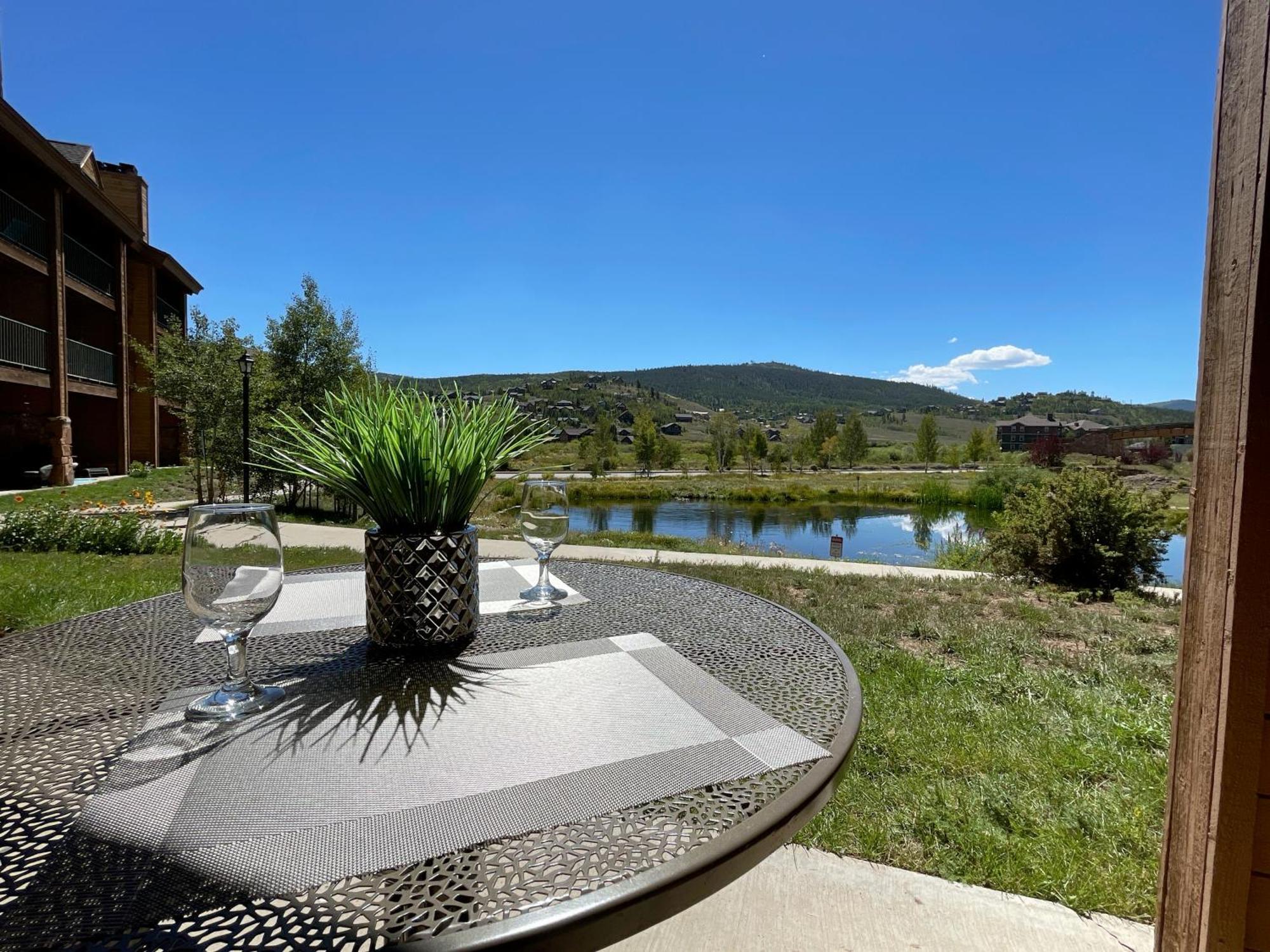 Relax, Adventure, Views, Amenities+Memories Apartment Granby Luaran gambar